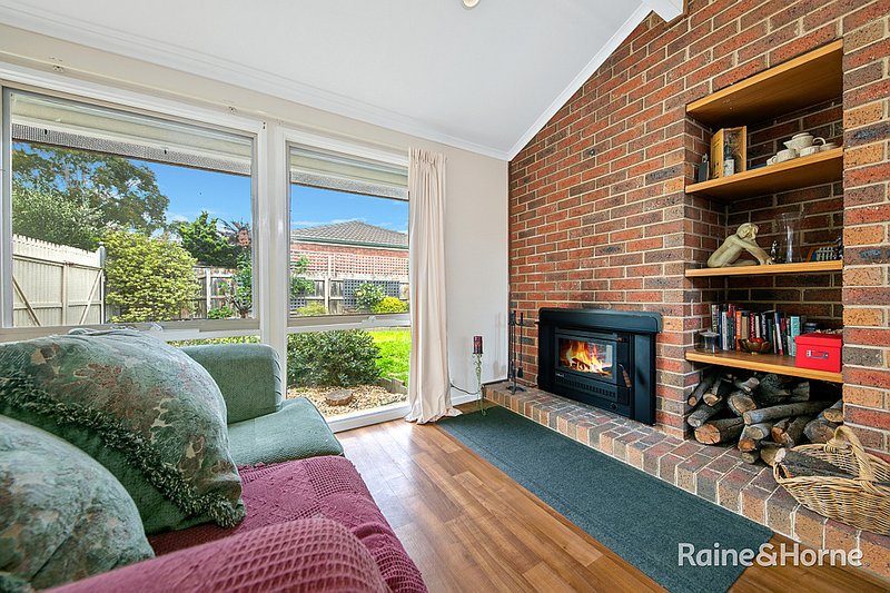 Photo - 13 Rubicon Court, Sunbury VIC 3429 - Image 3