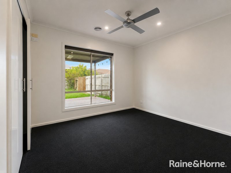 Photo - 13 Rushcutters Place, Taylors Hill VIC 3037 - Image 10