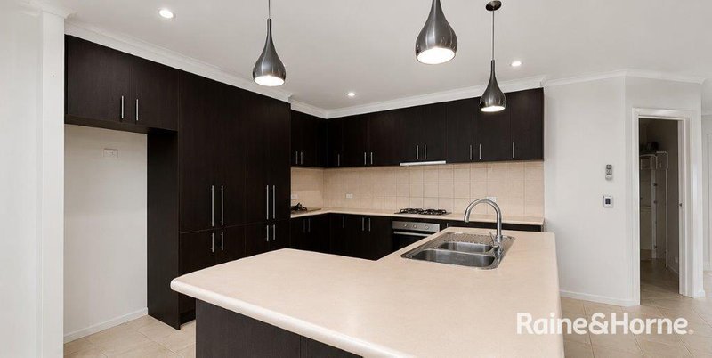 Photo - 13 Rushcutters Place, Taylors Hill VIC 3037 - Image 12