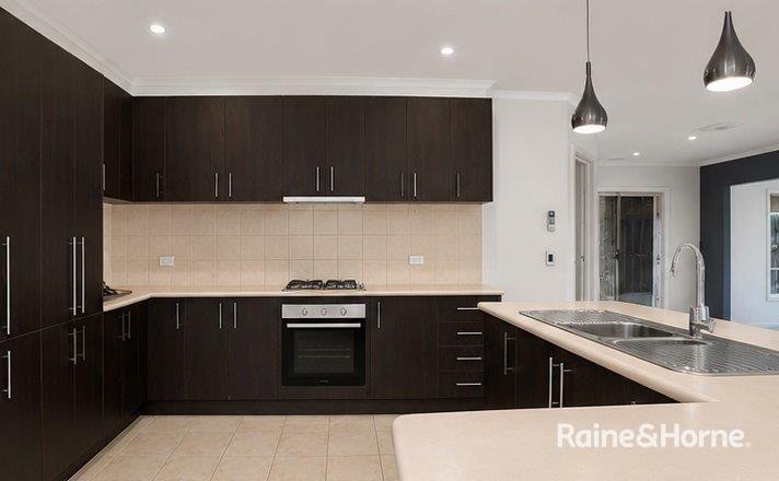 Photo - 13 Rushcutters Place, Taylors Hill VIC 3037 - Image 13