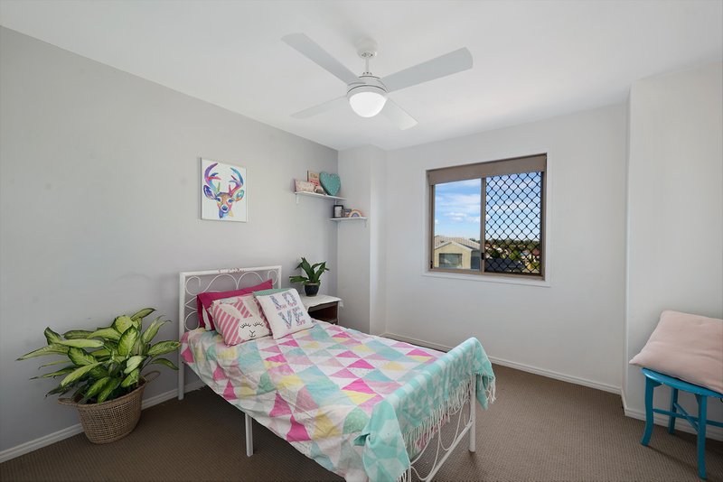 Photo - 13 Saint Clair Court, Murrumba Downs QLD 4503 - Image 18