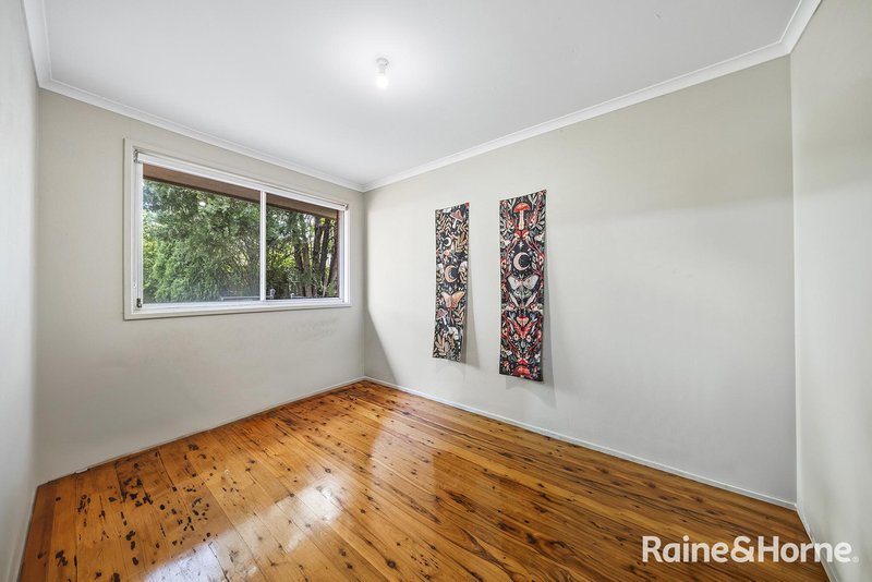 Photo - 13 Salamaua Place, Glenfield NSW 2167 - Image 4