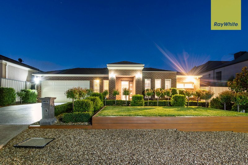 13 Salisbury Court, Hillside VIC 3037