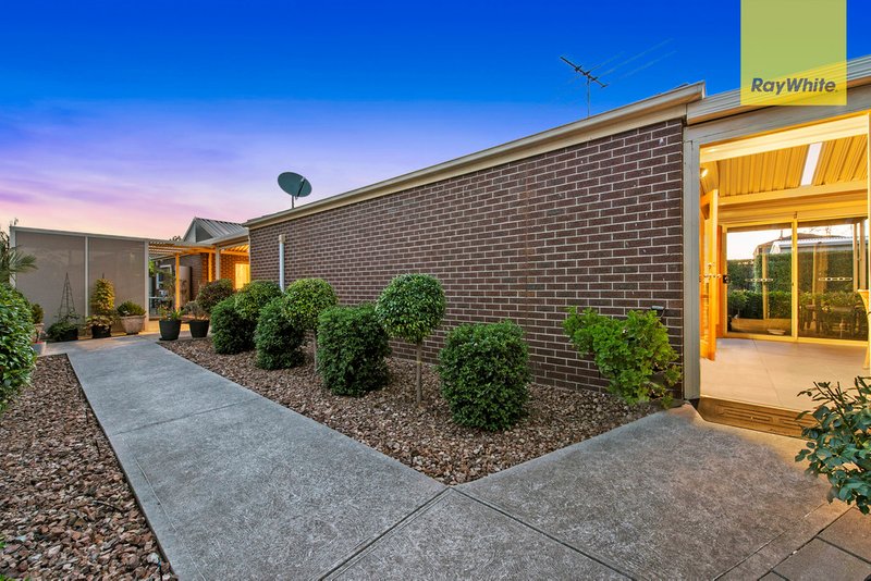 Photo - 13 Salisbury Court, Hillside VIC 3037 - Image 16