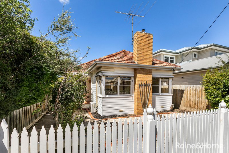 13 Salisbury Street, Newport VIC 3015