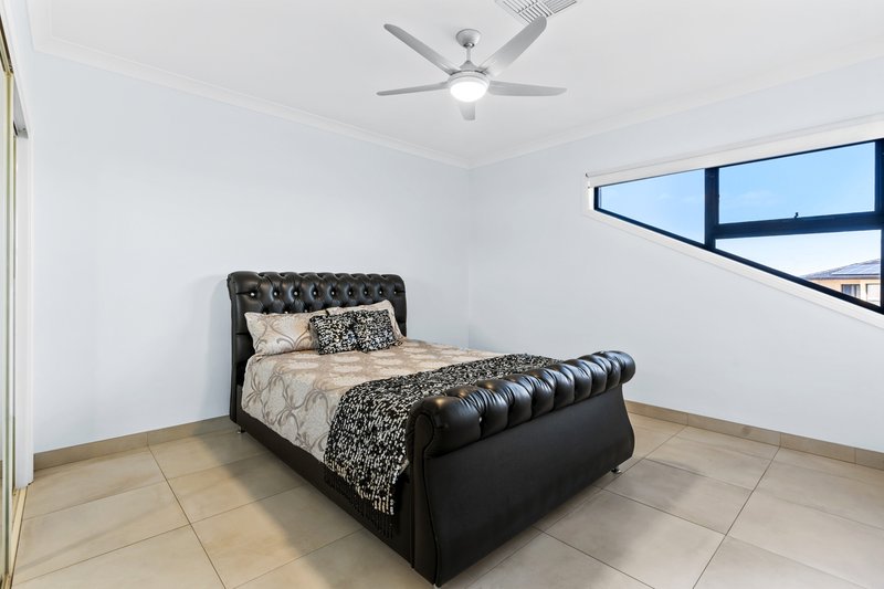 Photo - 13 Saltbush Place, Bossley Park NSW 2176 - Image 13