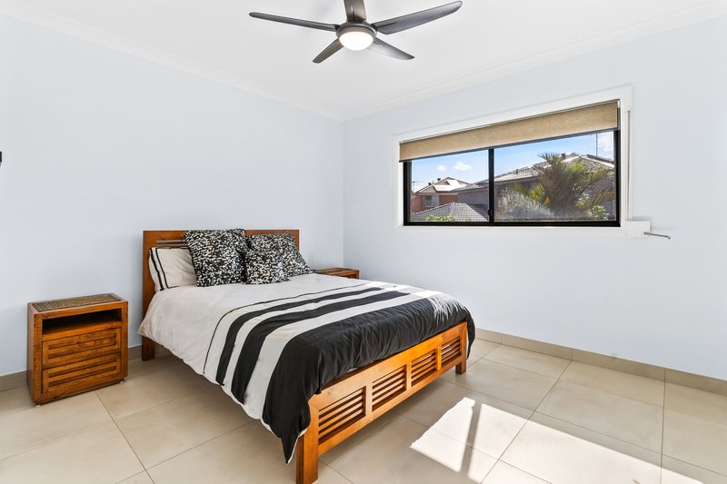 Photo - 13 Saltbush Place, Bossley Park NSW 2176 - Image 14