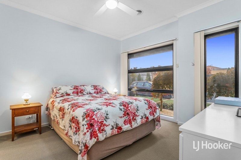 Photo - 1/3 Santander Crescent, Point Cook VIC 3030 - Image 9