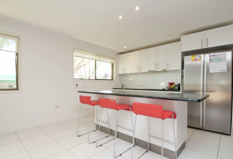 Photo - 1/3 Saracen Street, Battery Hill QLD 4551 - Image 2