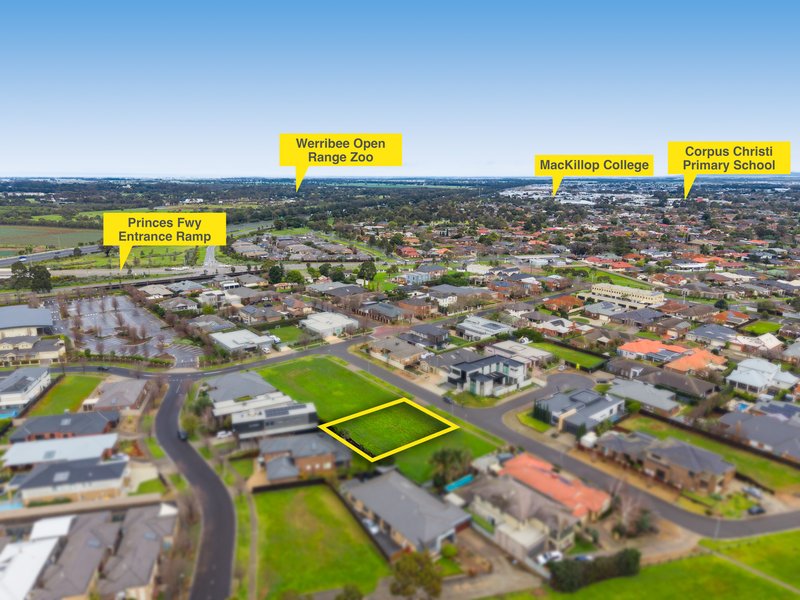 Photo - 13 Sarah Place, Werribee VIC 3030 - Image 3