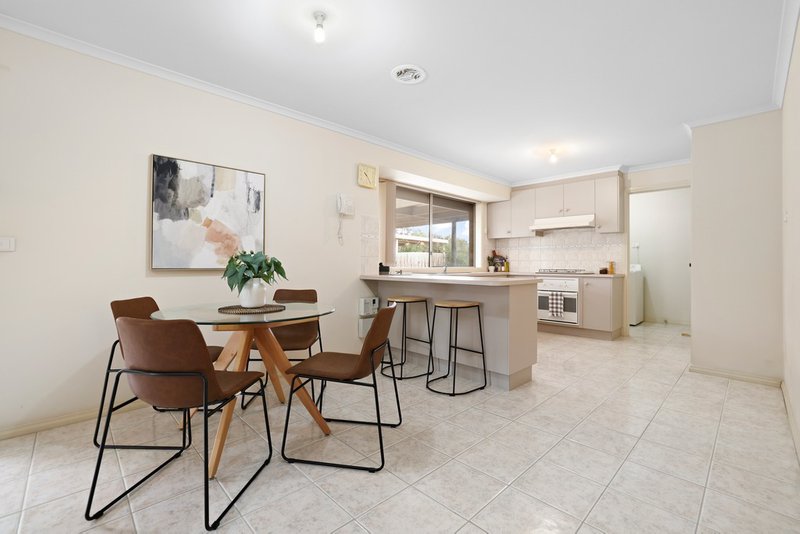 Photo - 13 Sasha Court, Werribee VIC 3030 - Image 3