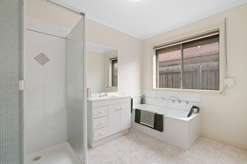 Photo - 13 Sasha Court, Werribee VIC 3030 - Image 10