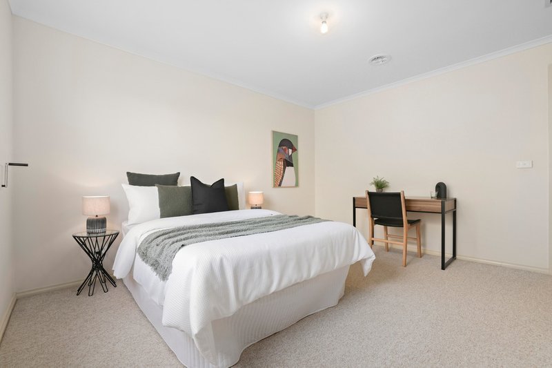 Photo - 13 Sasha Court, Werribee VIC 3030 - Image 11