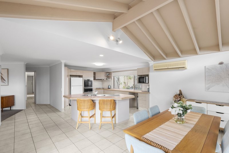 Photo - 13 Sawgrass Place, Robina QLD 4226 - Image 2