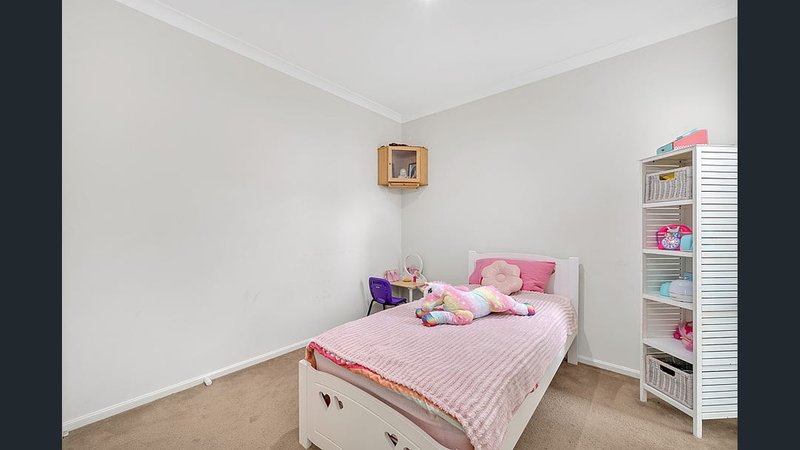 Photo - 13 Scotney Road, Craigieburn VIC 3064 - Image 9