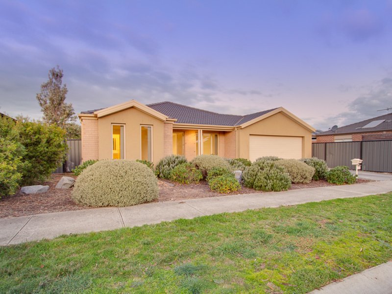 Photo - 13 Seaton Court, Tarneit VIC 3029 - Image 2