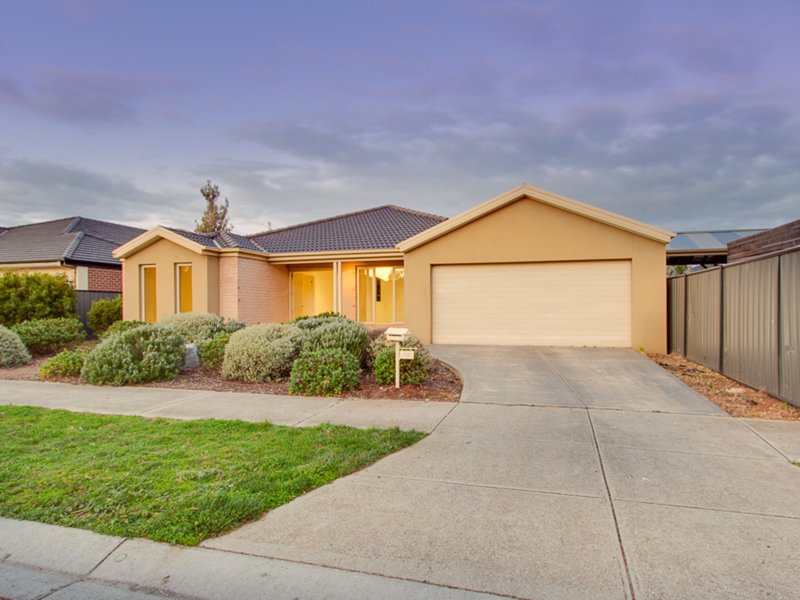 Photo - 13 Seaton Court, Tarneit VIC 3029 - Image 3