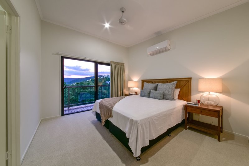 Photo - 13 Seaview Drive, Airlie Beach QLD 4802 - Image 10