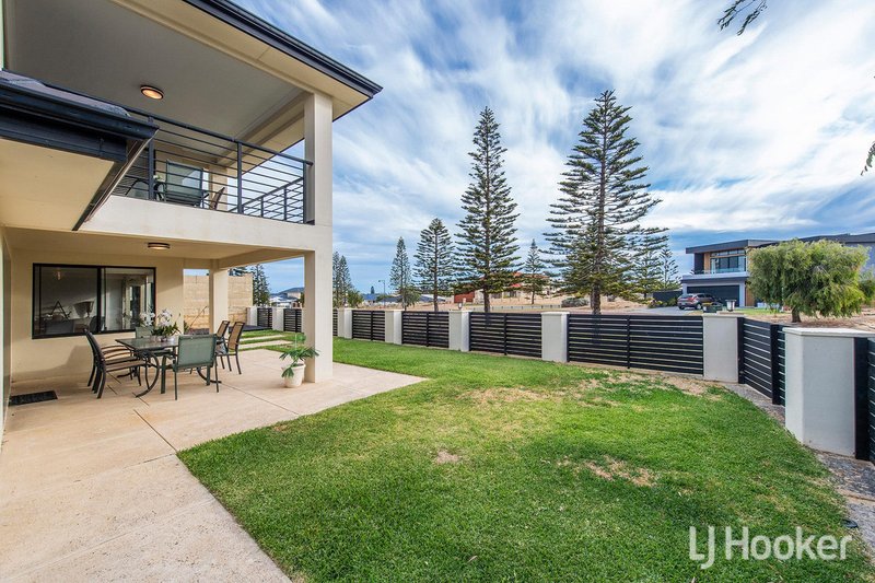 Photo - 13 Seaview Place, Wannanup WA 6210 - Image 11