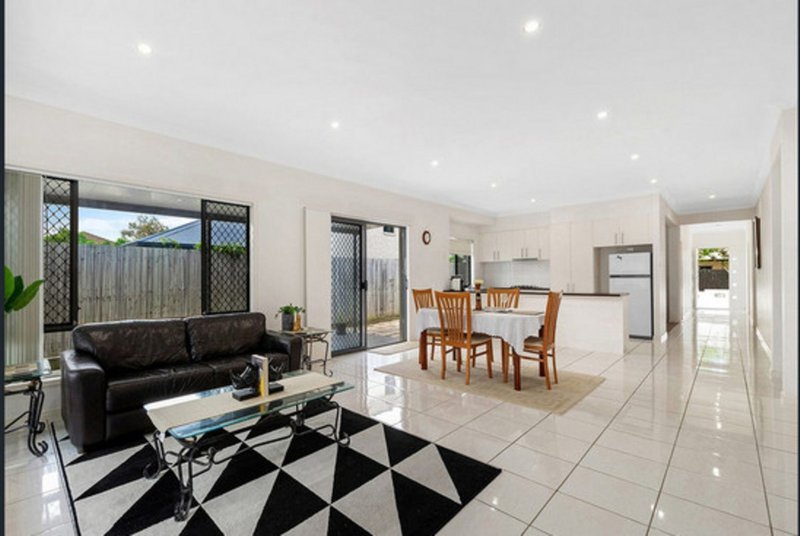 Photo - 13 Sedgemoor Street, Carseldine QLD 4034 - Image 6