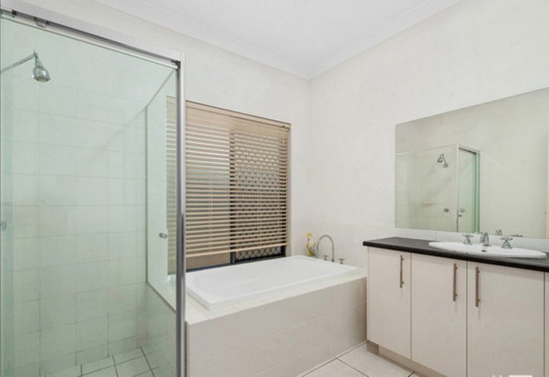 Photo - 13 Sedgemoor Street, Carseldine QLD 4034 - Image 10