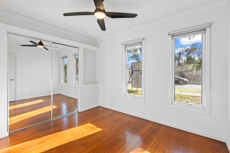 Photo - 1/3 Shakespeare Grove, Heidelberg Heights VIC 3081 - Image 5