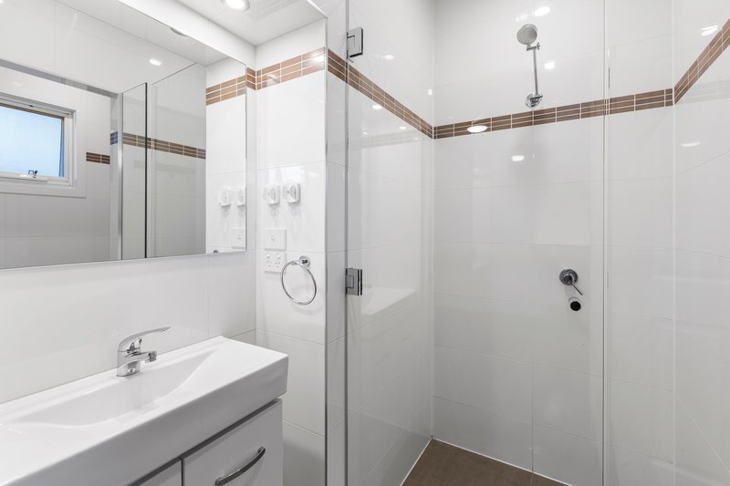 Photo - 1/3 Shakespeare Grove, Heidelberg Heights VIC 3081 - Image 8