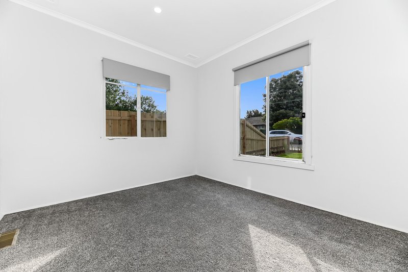 Photo - 1/3 Sheoak Street, Doveton VIC 3177 - Image 5