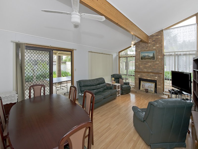 Photo - 13 Sherebrooke Boulevard, Woodcroft SA 5162 - Image 2