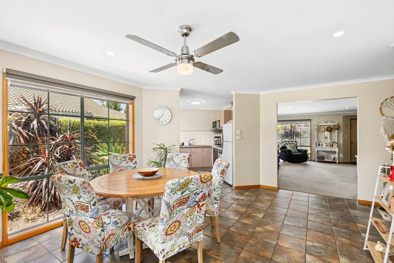 Photo - 13 Sherwood Grove, Lara VIC 3212 - Image 7