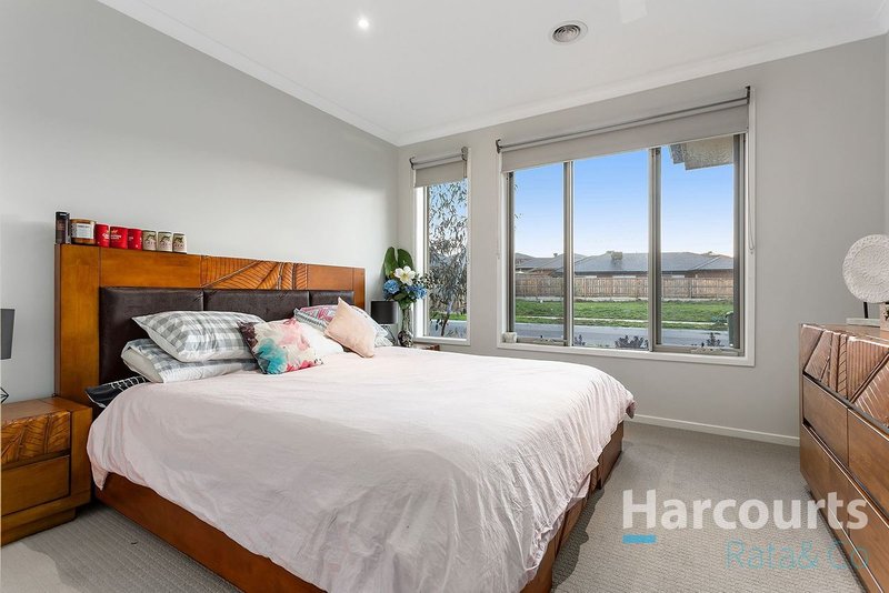 Photo - 13 Shikra Place, Doreen VIC 3754 - Image 4