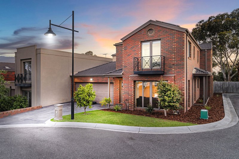 Photo - 13 Sienna Court, Roxburgh Park VIC 3064 - Image 2