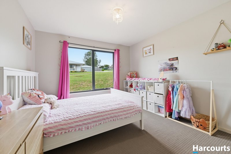 Photo - 13 Silverback Place, Leongatha VIC 3953 - Image 14