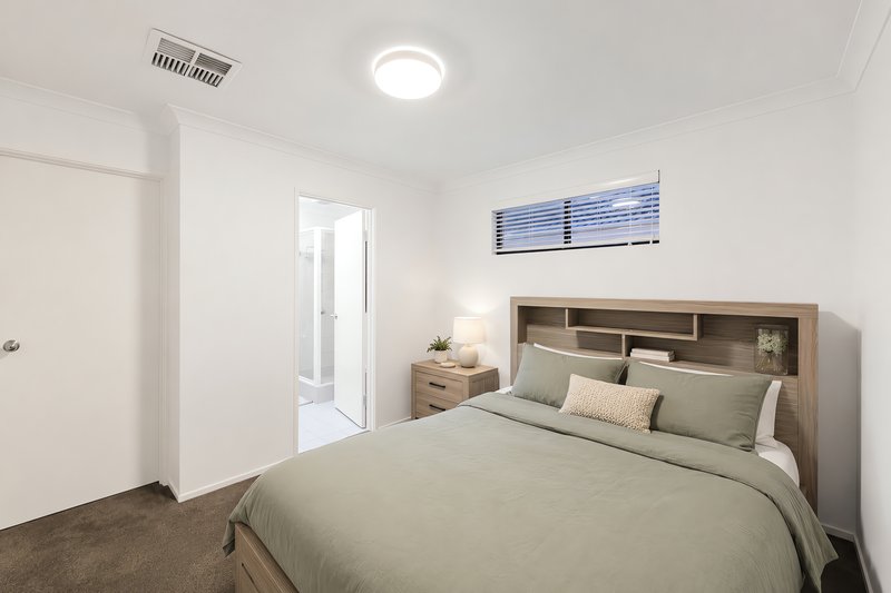 Photo - 13 Silverline Bend, Bertram WA 6167 - Image 4