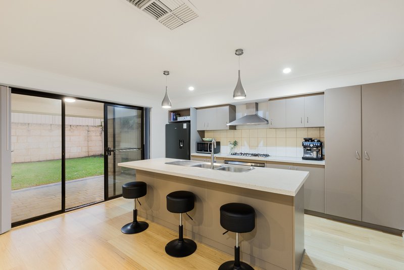 Photo - 13 Silverline Bend, Bertram WA 6167 - Image 6