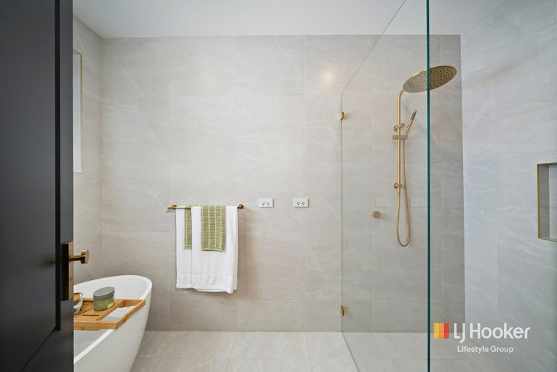 Photo - 13 Silvester Way, Gledswood Hills NSW 2557 - Image 16