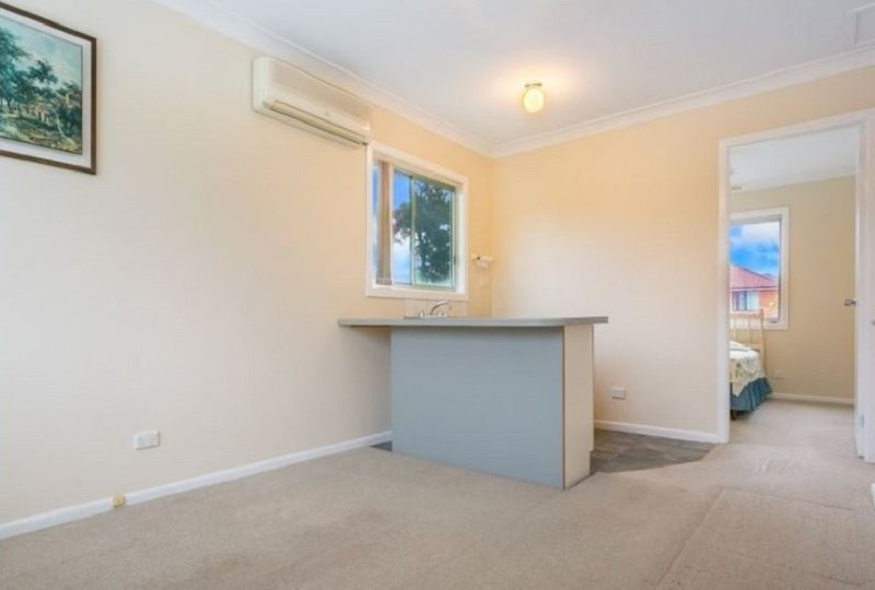 Photo - 13 Sinai Avenue, Milperra NSW 2214 - Image 6