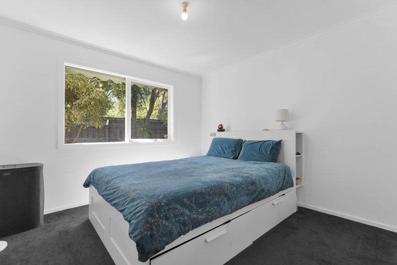 Photo - 13 Skipton Place, Endeavour Hills VIC 3802 - Image 13