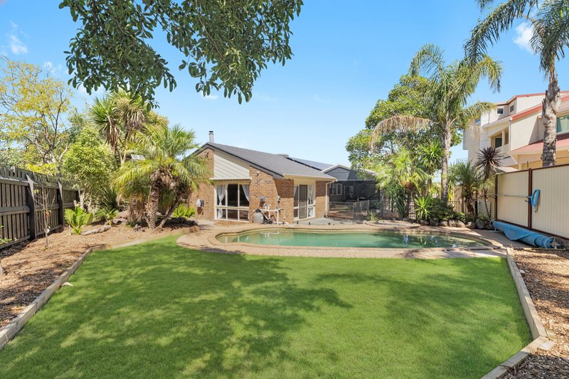 Photo - 13 Skipton Place, Endeavour Hills VIC 3802 - Image 17