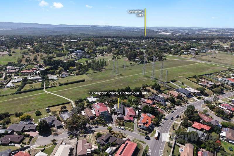 Photo - 13 Skipton Place, Endeavour Hills VIC 3802 - Image 21