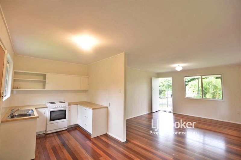 Photo - 13 Somerset Street, Kallangur QLD 4503 - Image 2