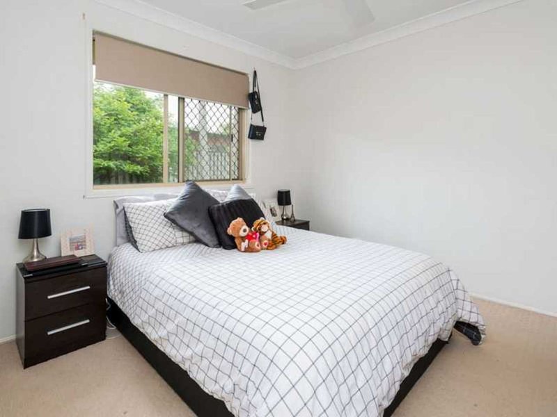 Photo - 13 Sonama Ct , Burleigh Waters QLD 4220 - Image 7