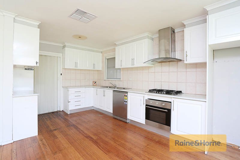 Photo - 13 Sorrento Street, Broadmeadows VIC 3047 - Image 4