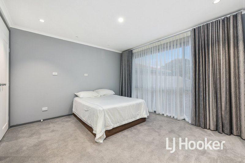 Photo - 13 South Anderson Court, Cranbourne VIC 3977 - Image 2