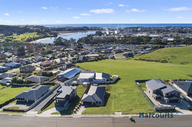 Photo - 13 Southern Cross Drive, Ulverstone TAS 7315 - Image 3