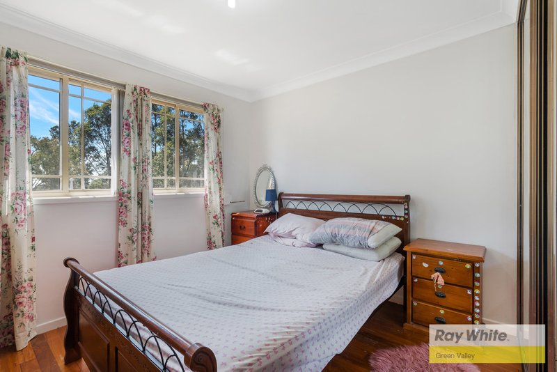 Photo - 13 Sparrow Lane, Green Valley NSW 2168 - Image 10