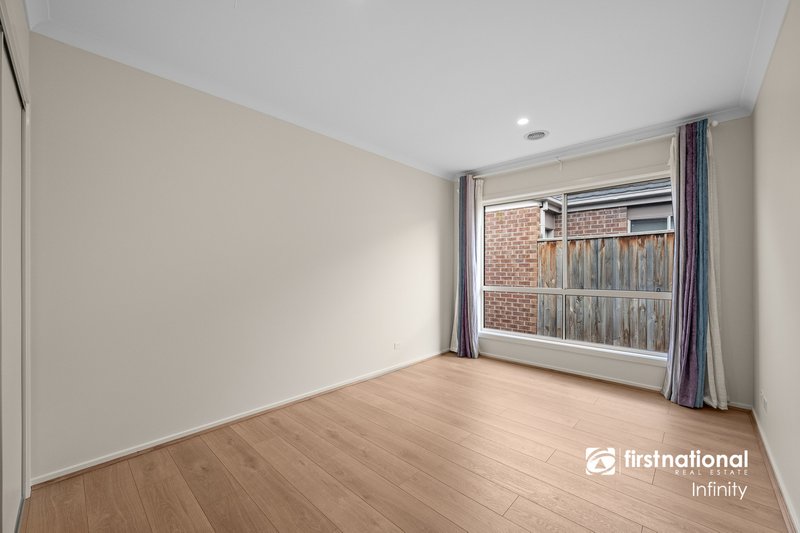 Photo - 13 Spartan Way, Williams Landing VIC 3027 - Image 8