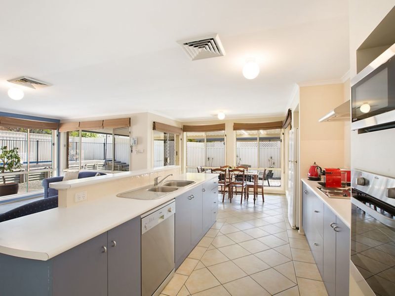 Photo - 13 Spotted Gum Close, Hamlyn Terrace NSW 2259 - Image 4