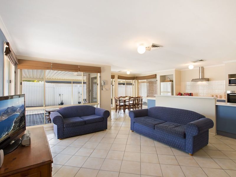 Photo - 13 Spotted Gum Close, Hamlyn Terrace NSW 2259 - Image 5