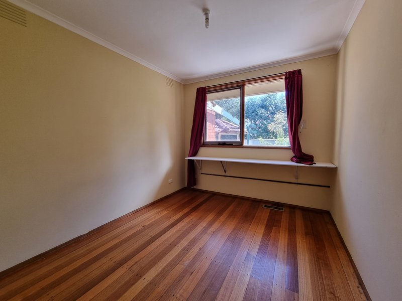 Photo - 13 Spring Valley Drive, Clayton South VIC 3169 - Image 6